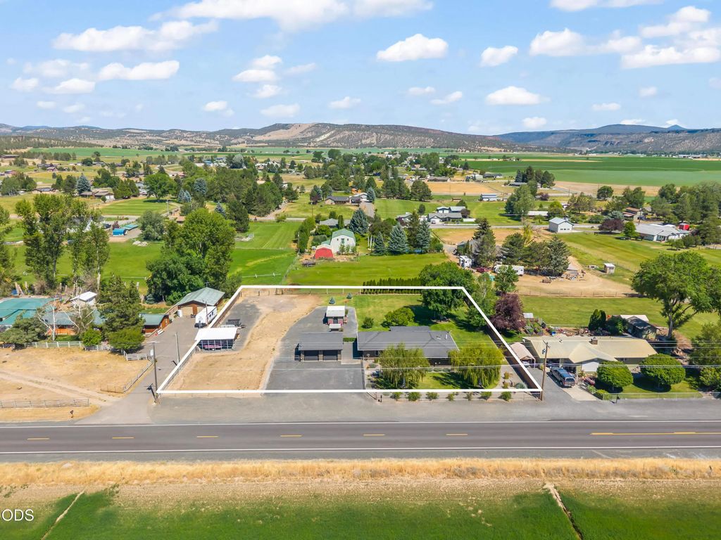 2348 Ne Barnes Road, Prineville