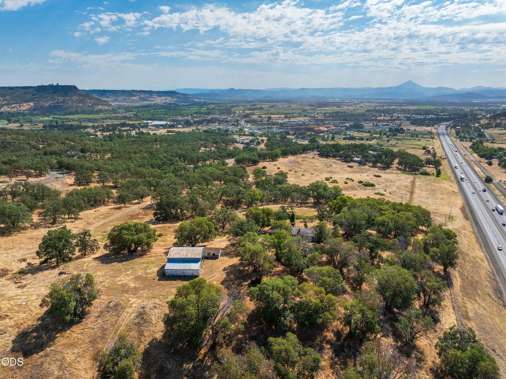8785 Blackwell Road, Central Point