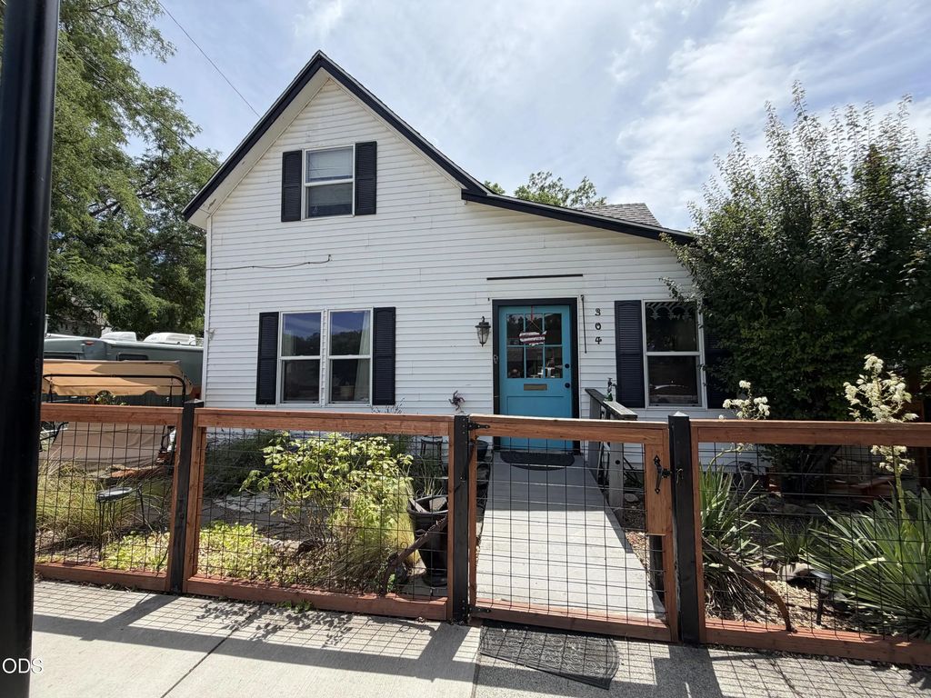 304 2nd Avenue, Gold Hill