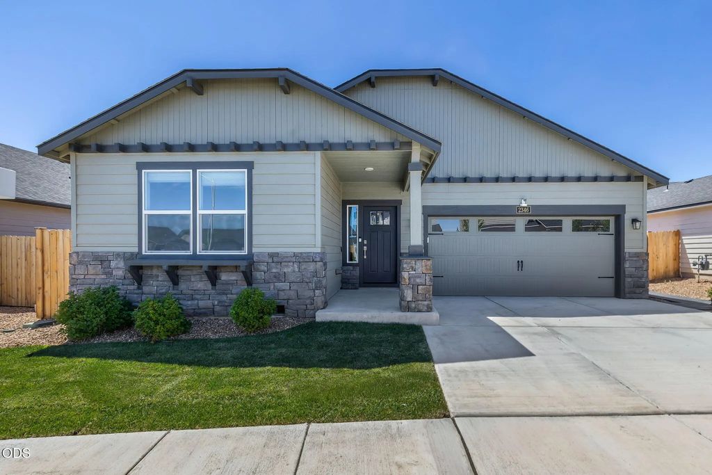 2346 Nw Teak Place Nw, Redmond