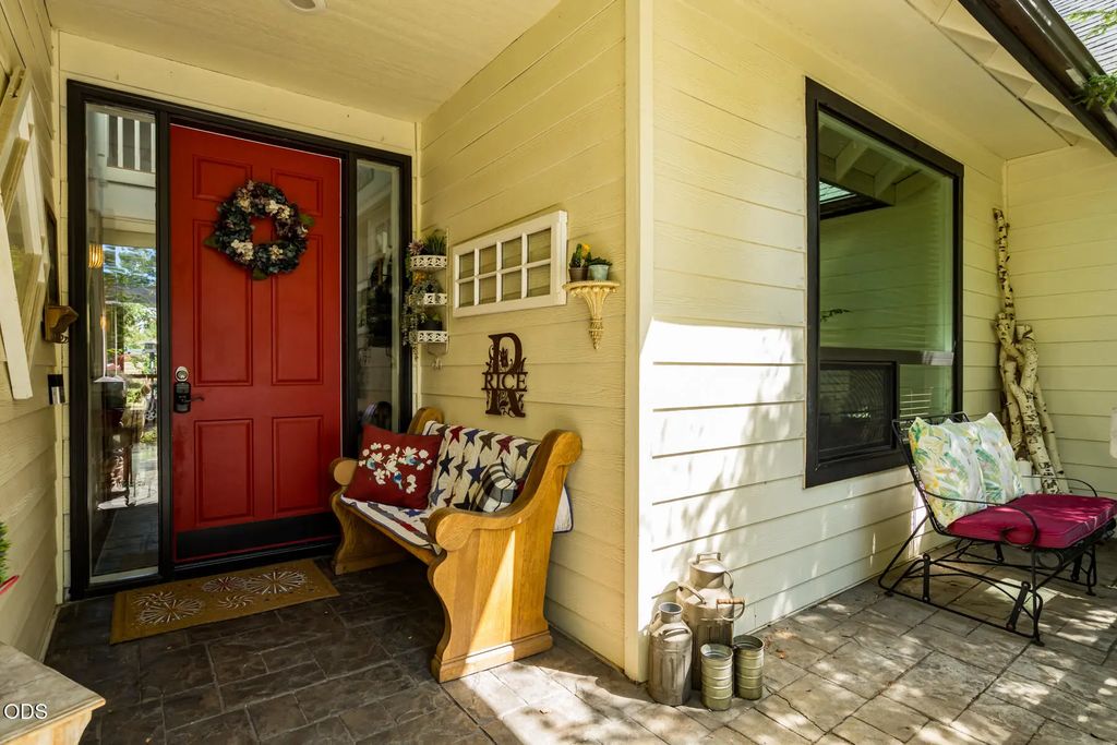 796 Se Briarwood Court, Bend