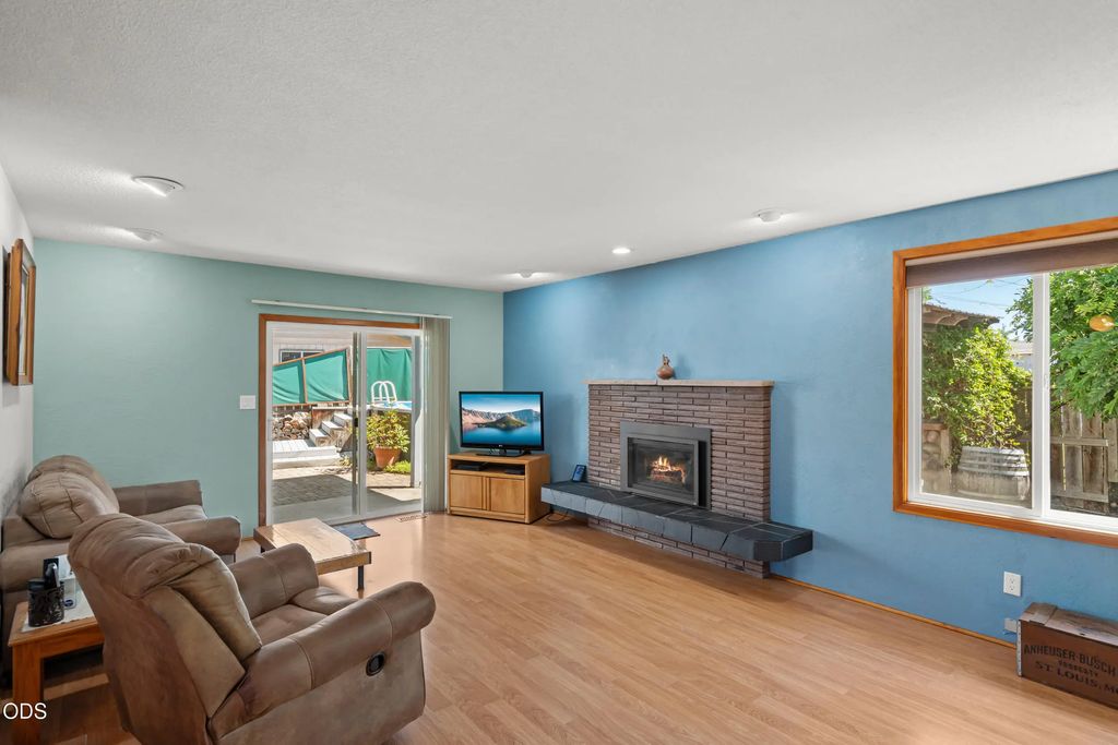 7680 Gladstone Avenue, White City