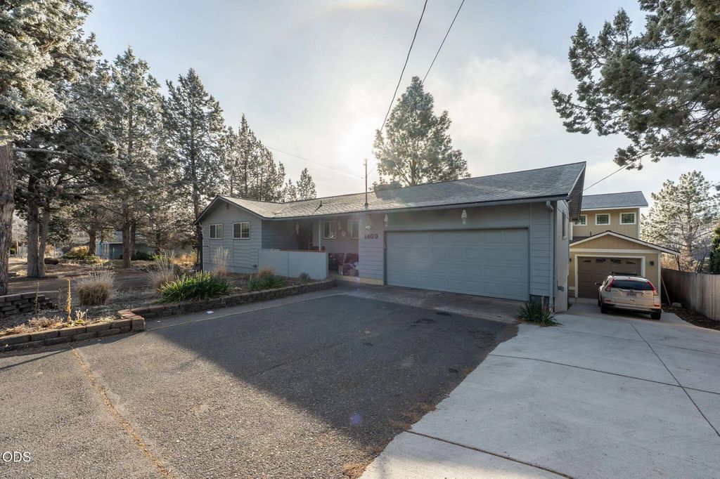 1409 Nw Portland Avenue 1 & 2, Bend