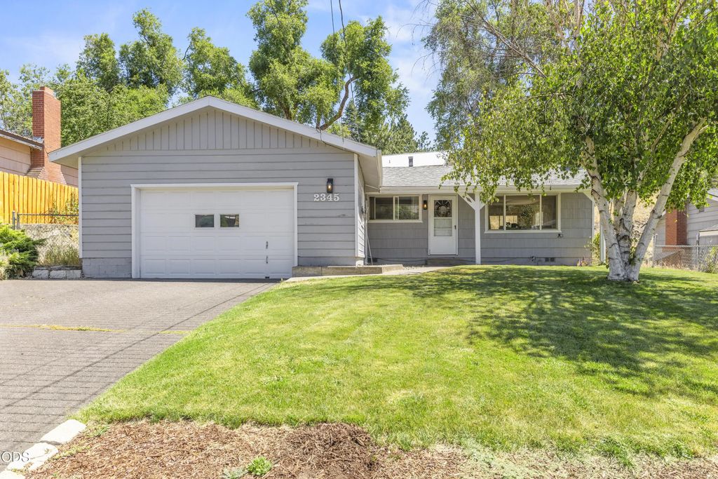 2345 California Avenue, Klamath Falls