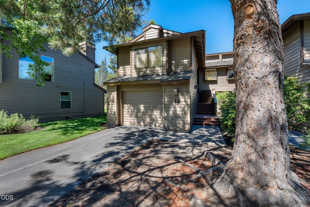 17750 W Core Road 14, Sunriver