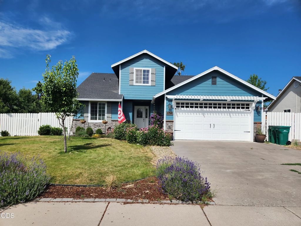 3130 Barnes Way, Klamath Falls