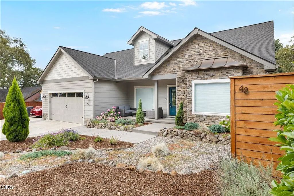 48 Black Oak Drive, Medford