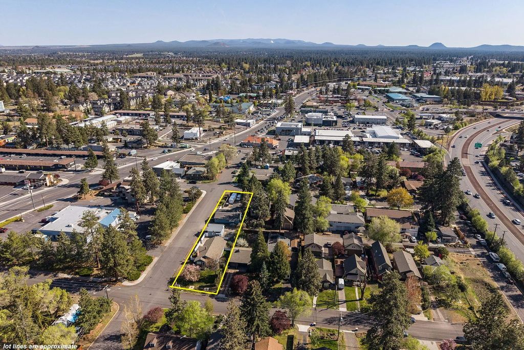 195 Se Roosevelt Avenue, Bend