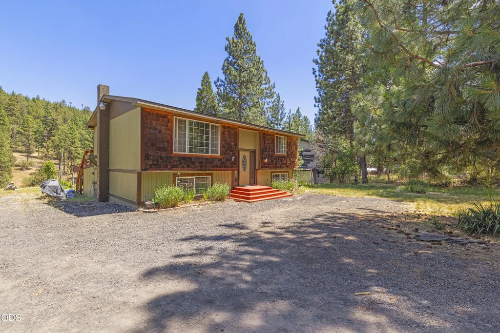 8511 Mclaughlin Lane, Klamath Falls