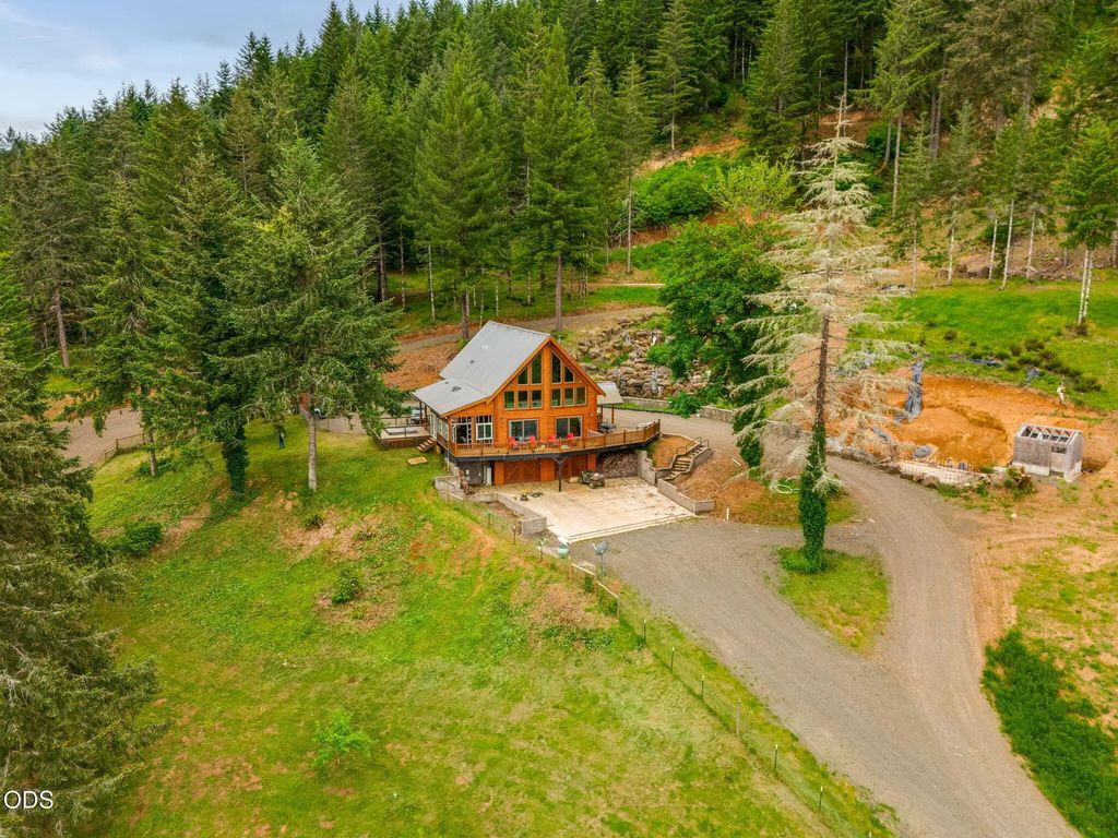 24218 Vaughn Road, Veneta