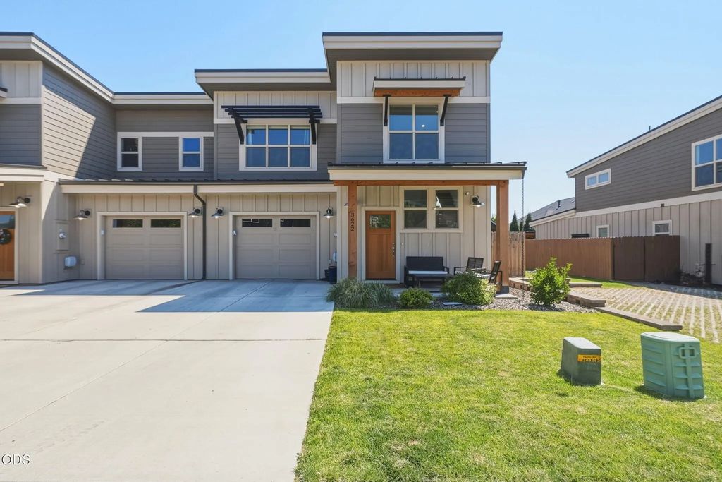 3622 Sw Badger Avenue, Redmond