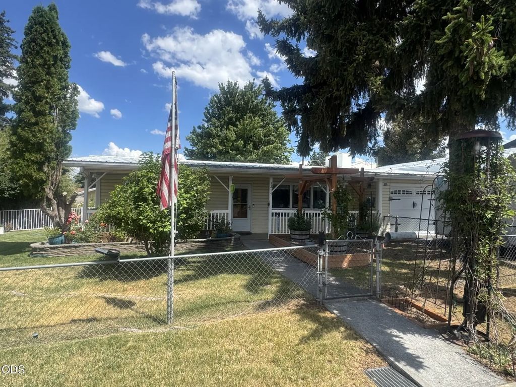 5215 Summit Street, Klamath Falls