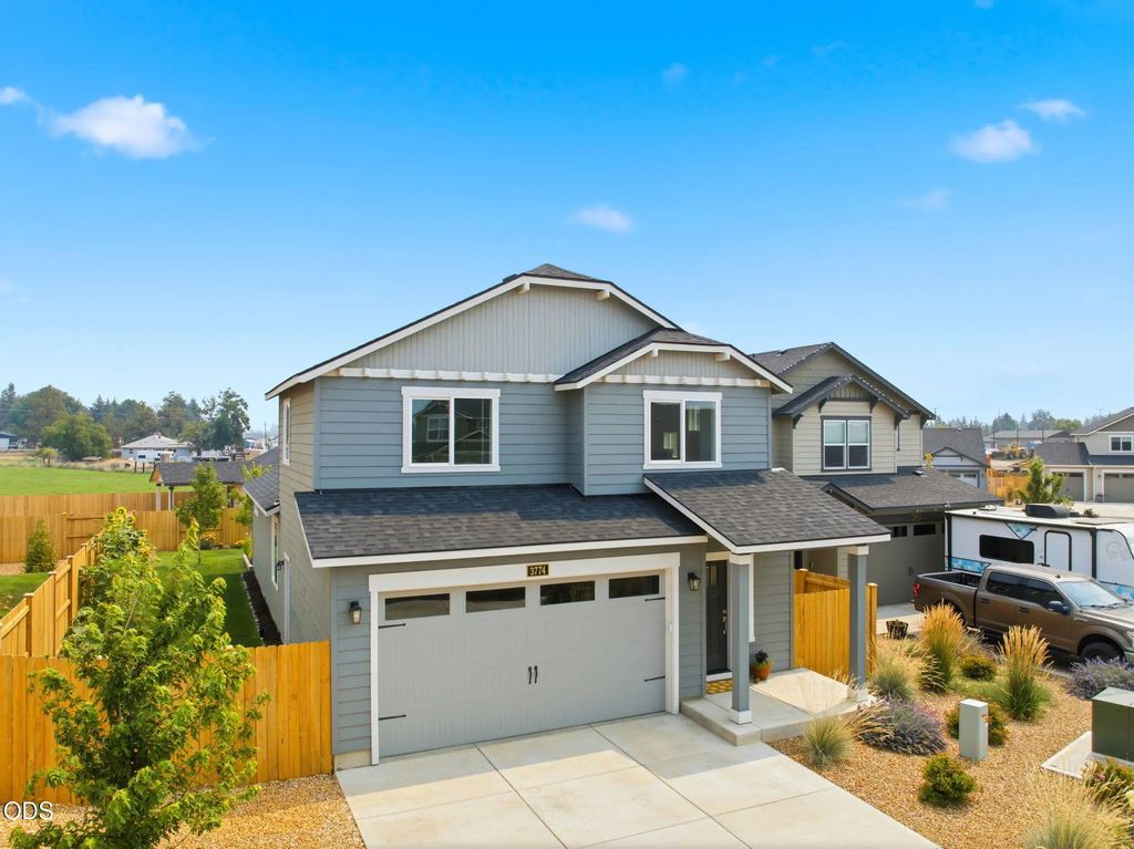 3774 Nw 7th Lane, Redmond