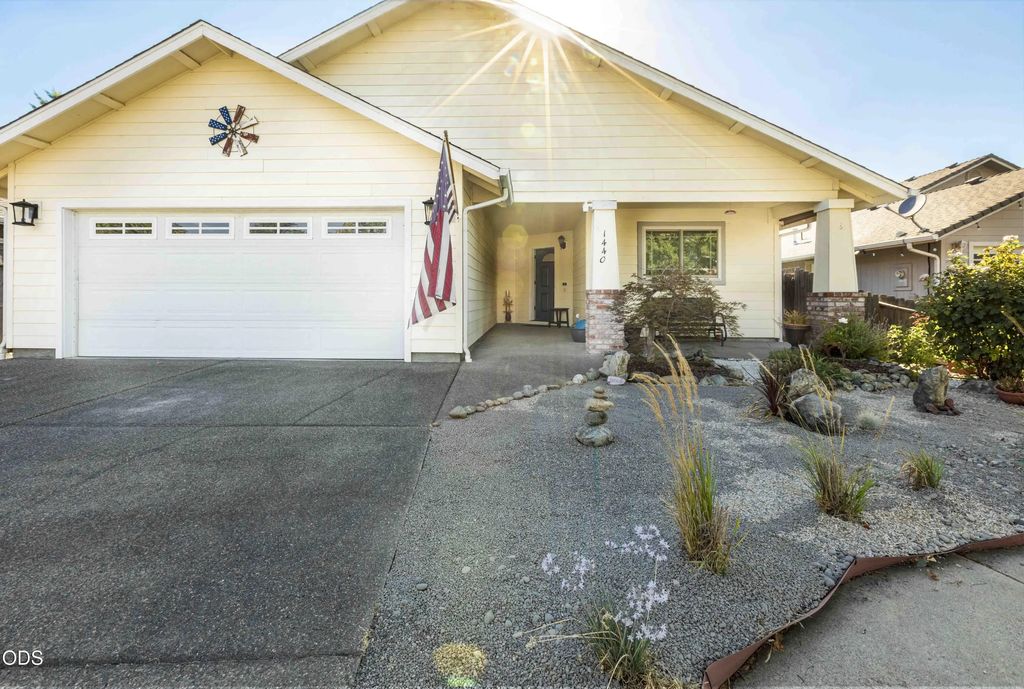 1440 George Tweed Boulevard, Grants Pass