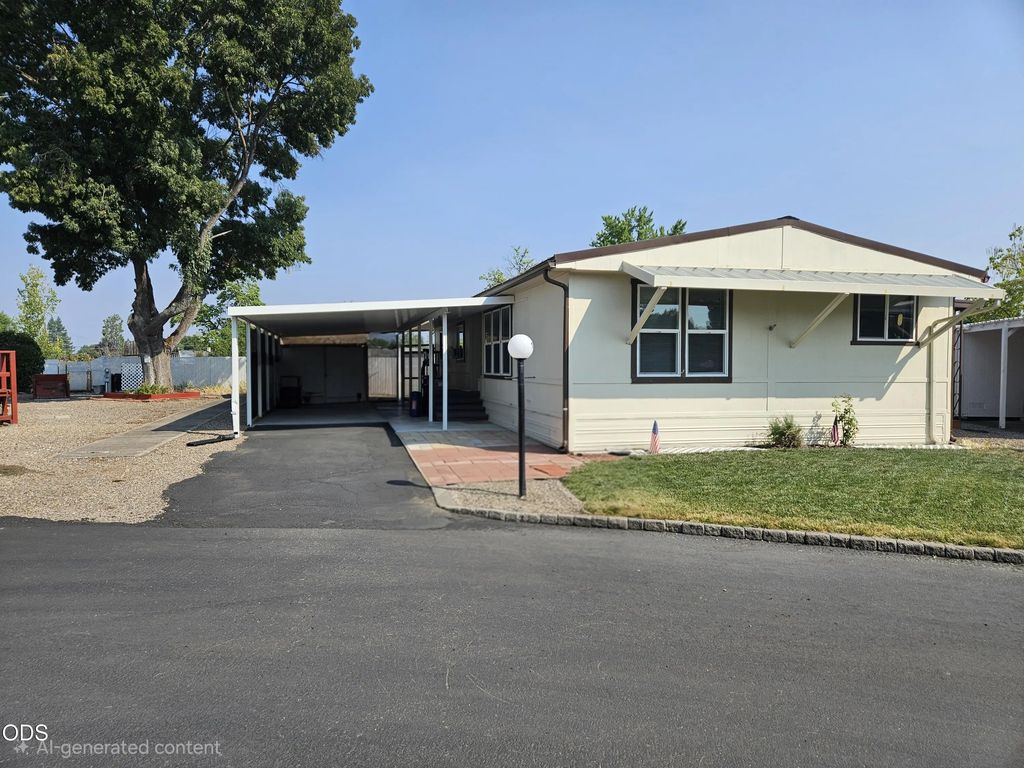 2385 Table Rock Road Spc 102, Medford