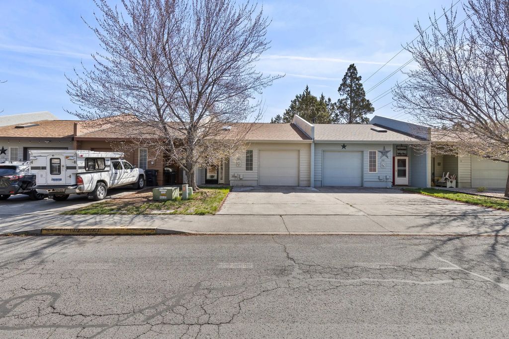986 Se Centennial Street, Bend