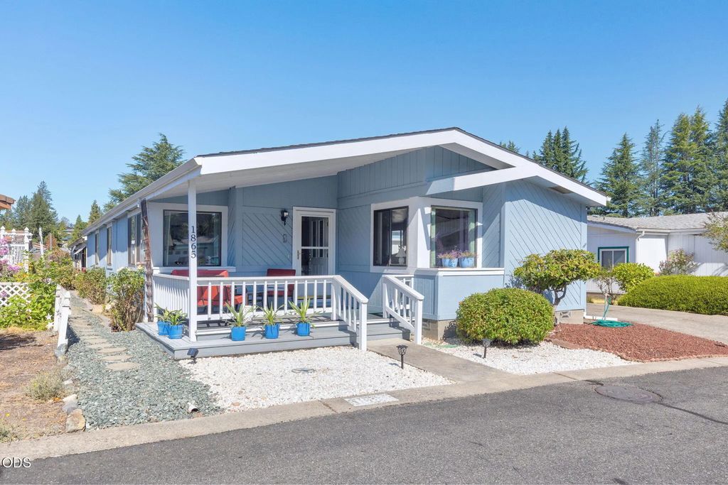 1865 Tamarac Lane, Grants Pass