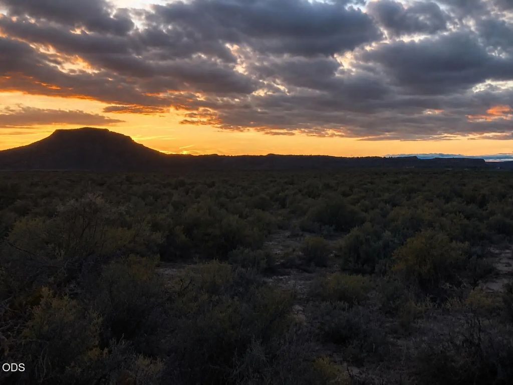 00400 Oil Dri Road 00400, Christmas Valley