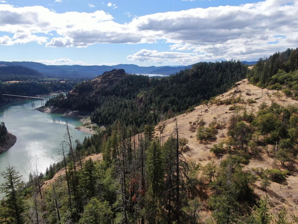 Crater Lake Highway, Prospect