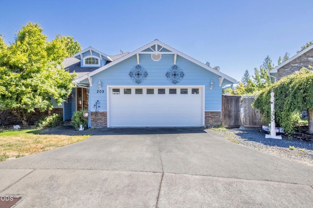 209 Nw Stone Fly Court, Grants Pass