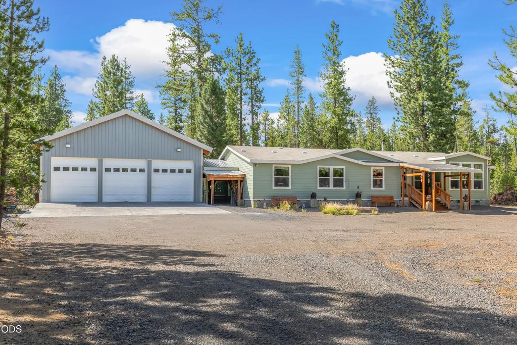 123631 Surveyor Road, Crescent Lake