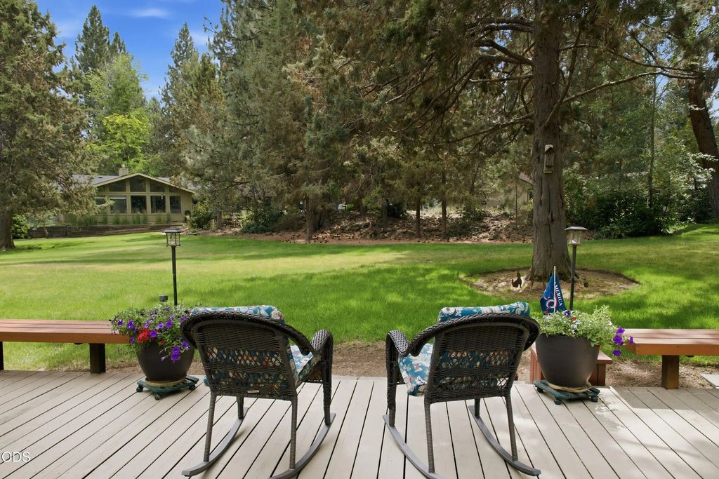 20453 Mainline Road, Bend