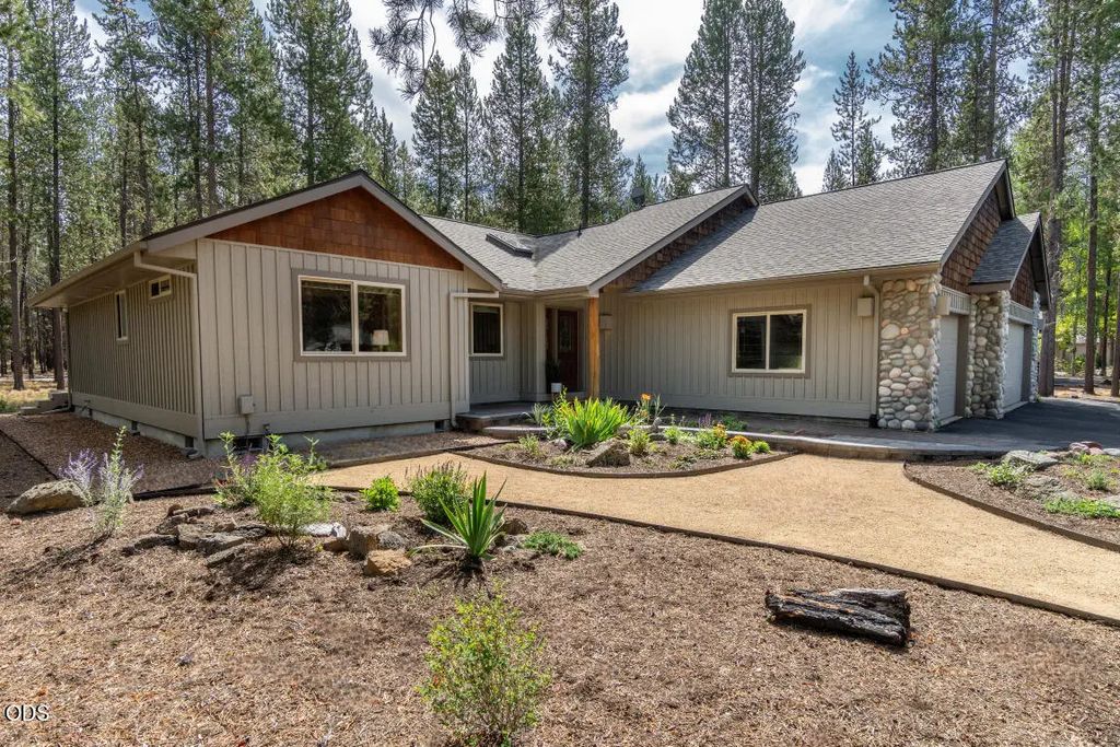 16921 Pony Express Way, Bend