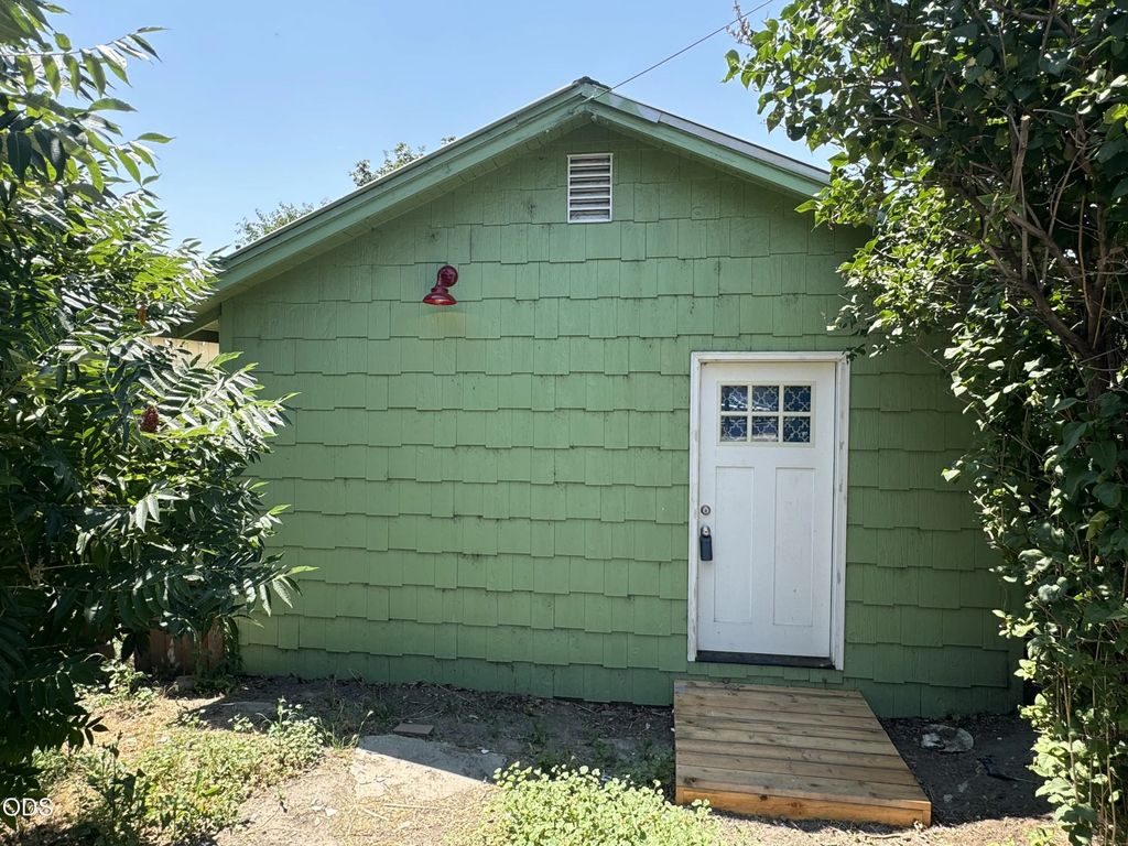 1762 Main Street, Klamath Falls