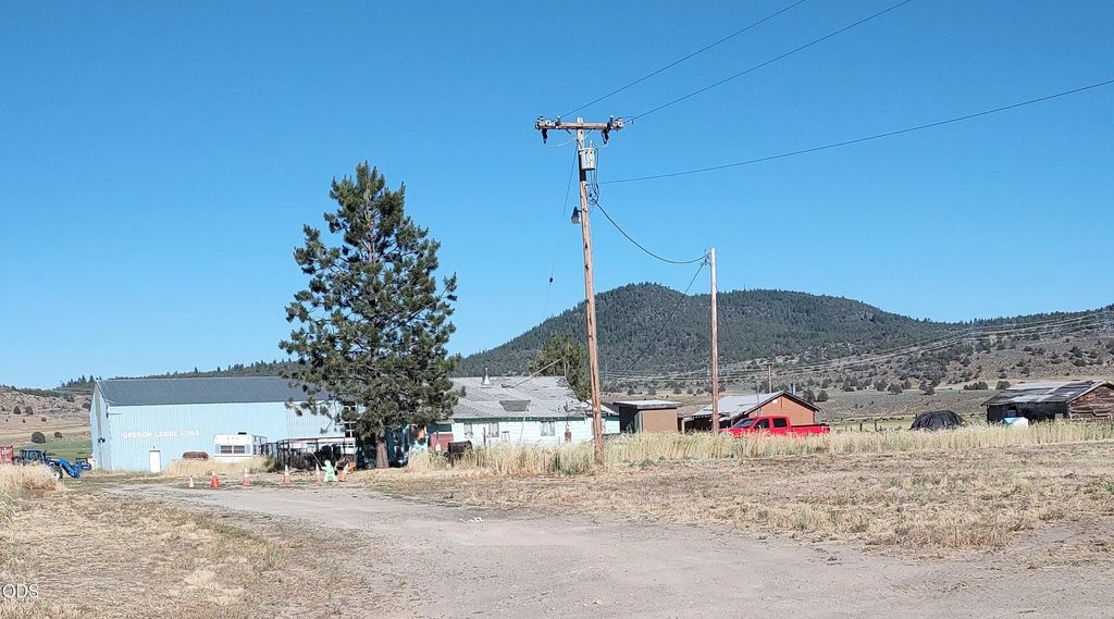 42978 Walnut Street, Beatty
