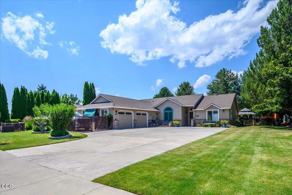 3715 Sw Gene Sarazan Drive, Redmond