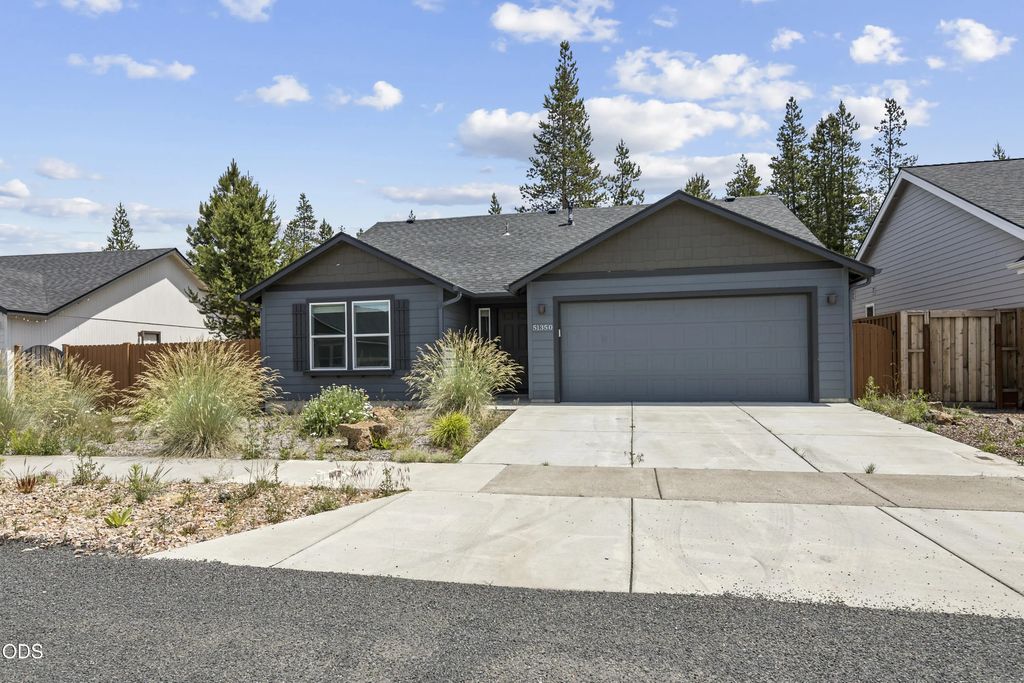 51350 Apache Tears Court, La Pine