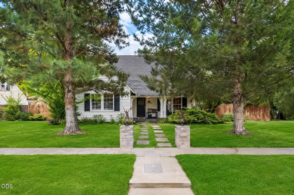 840 E 1st Street, Prineville