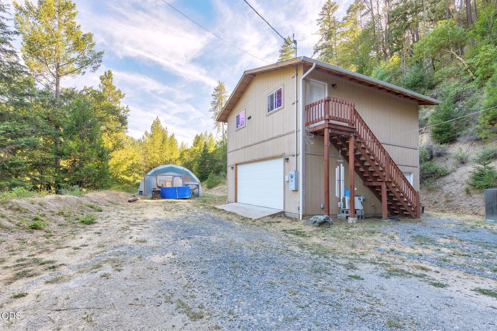 4218 Thompson Creek Road, Jacksonville