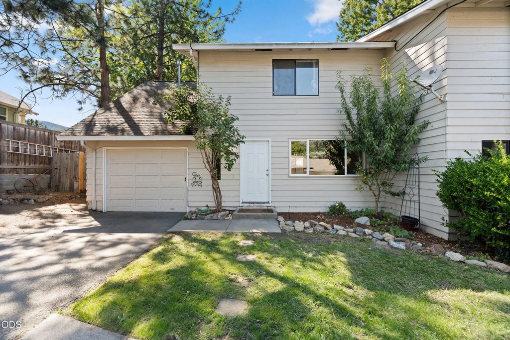 690 Normal Avenue, Ashland