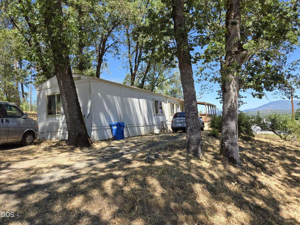 4618 Redwood Avenue, Grants Pass