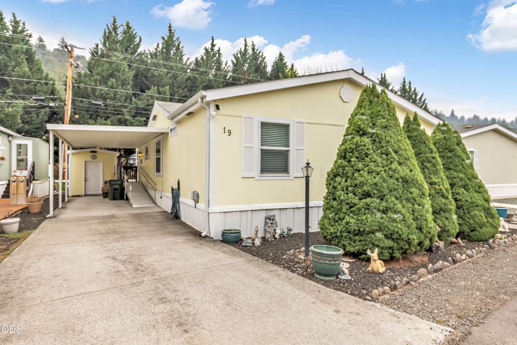 21 Brophy Way Unit 19, Shady Cove