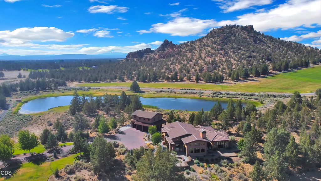 250 Ne Good Pasture Loop, Terrebonne