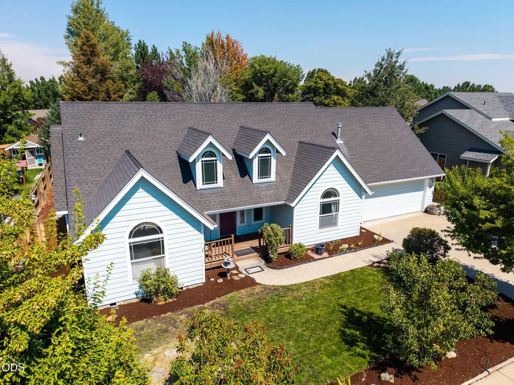 2067 Nw Poplar Place, Redmond