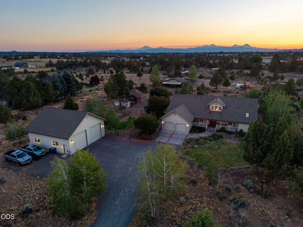 60835 Jennings Road, Bend