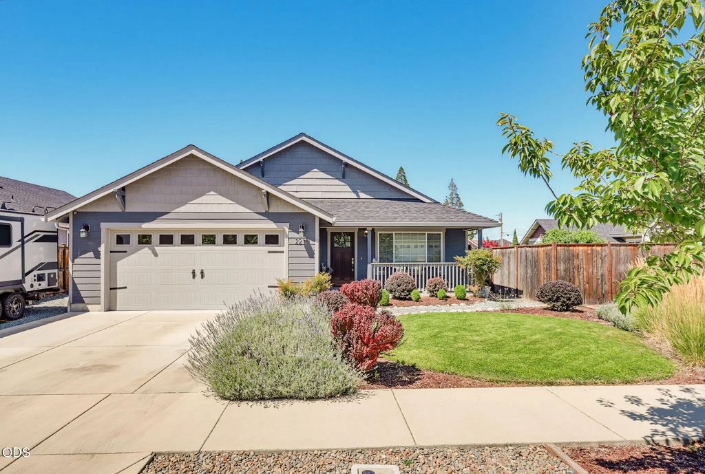 2210 Westwood Drive, Medford