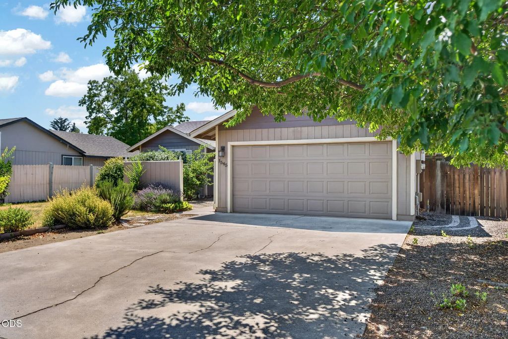 1545 Sw 17th Street, Redmond