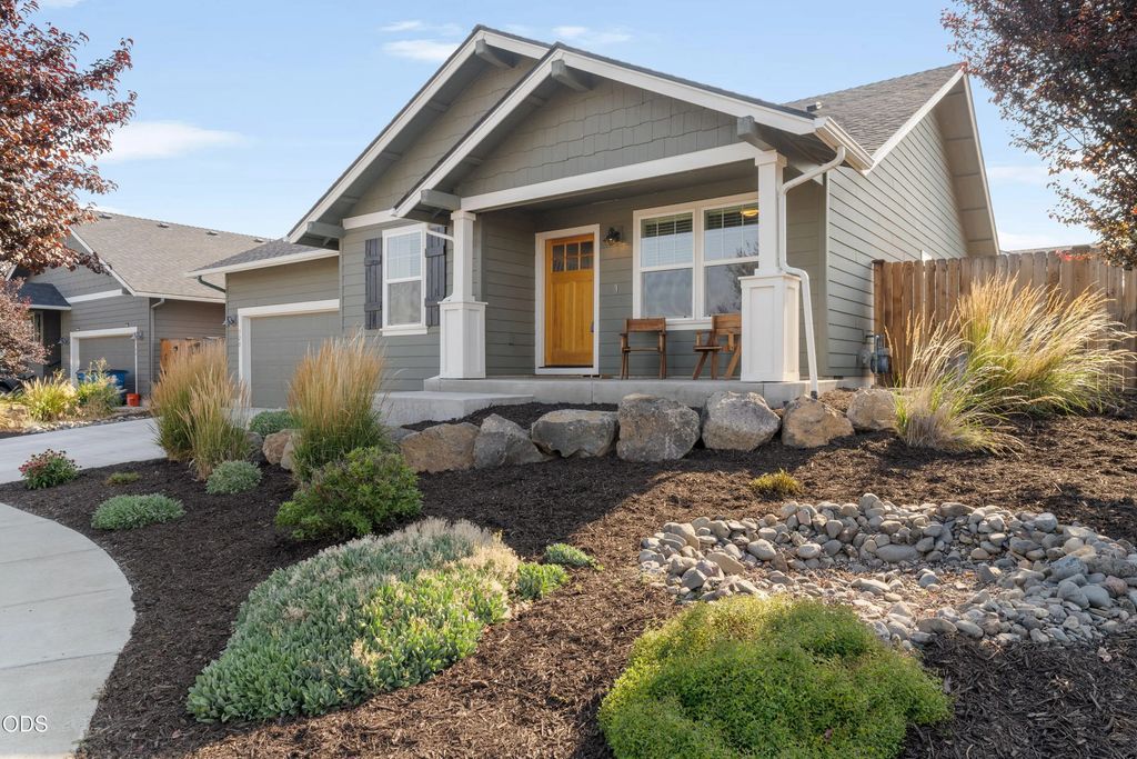 320 Nw 33rd Street, Redmond