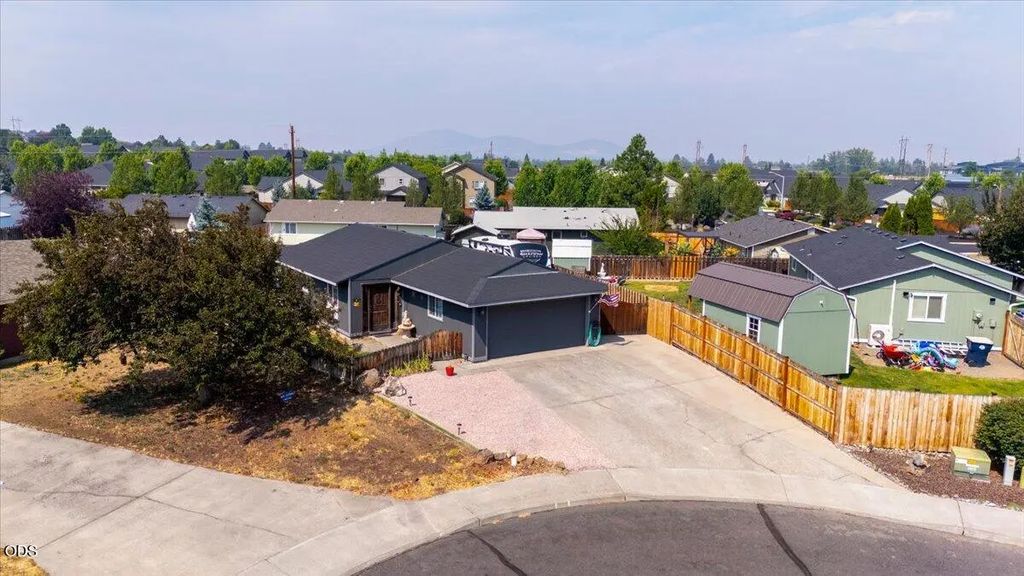 3404 Sw Pumice Avenue, Redmond