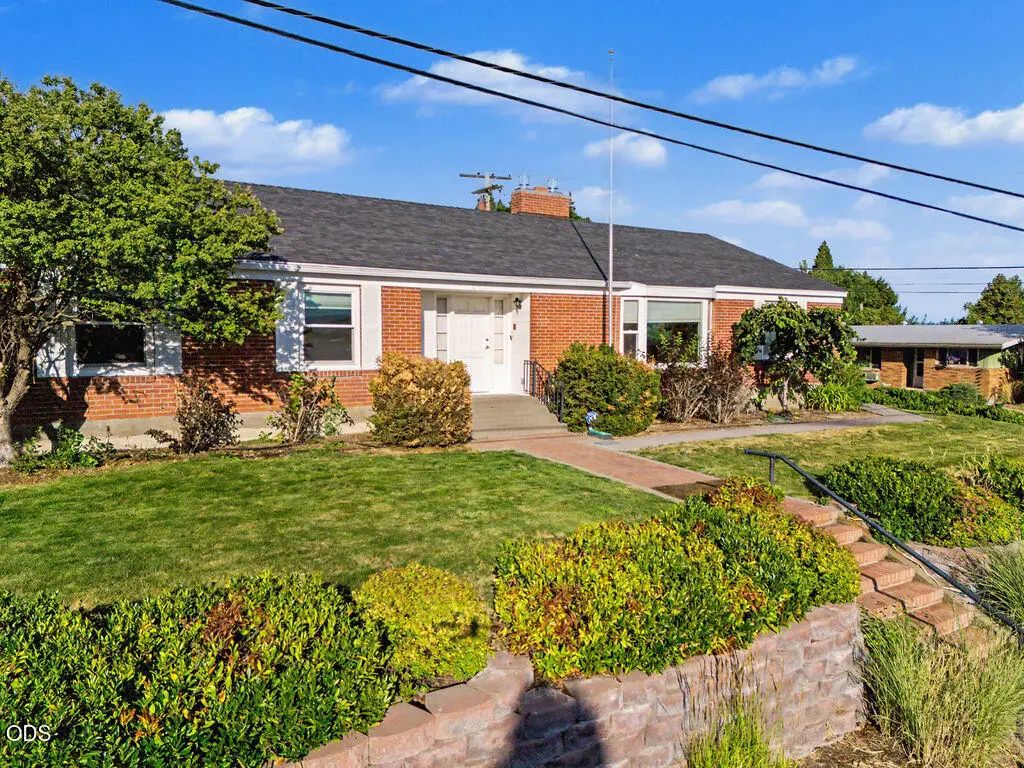 605 Hillside Avenue, Klamath Falls