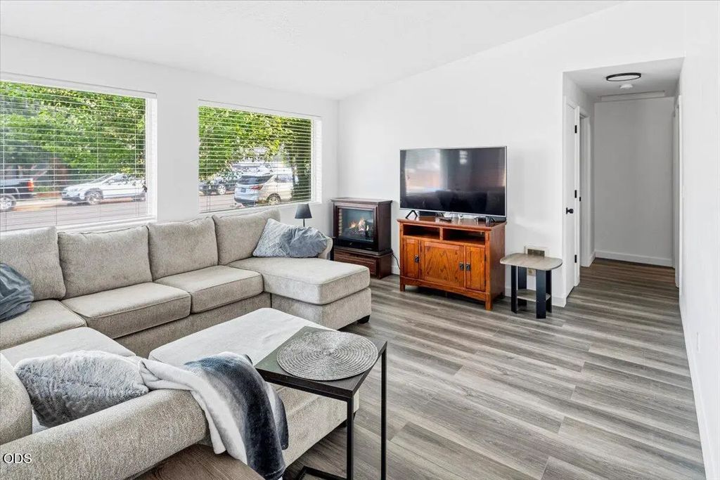 3146 Sw Pumice Place, Redmond