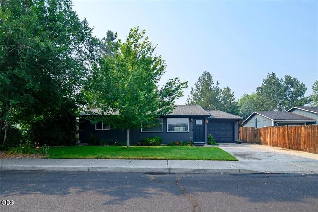 3146 Sw Pumice Place, Redmond