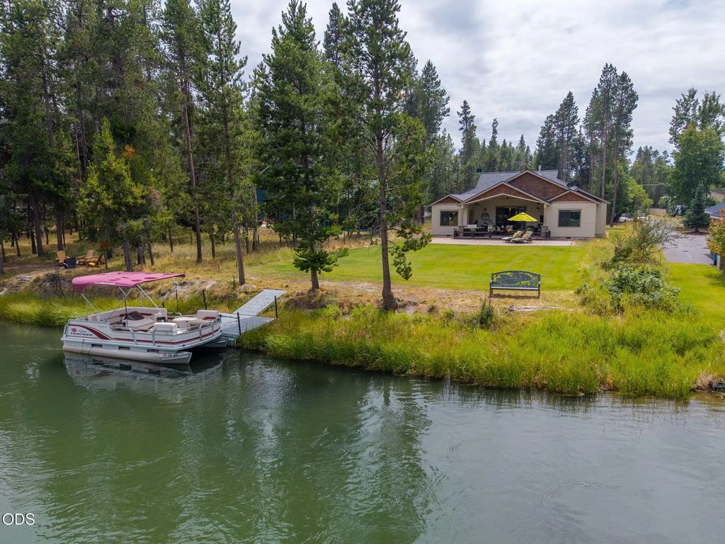 17121 Merganser Drive, Bend