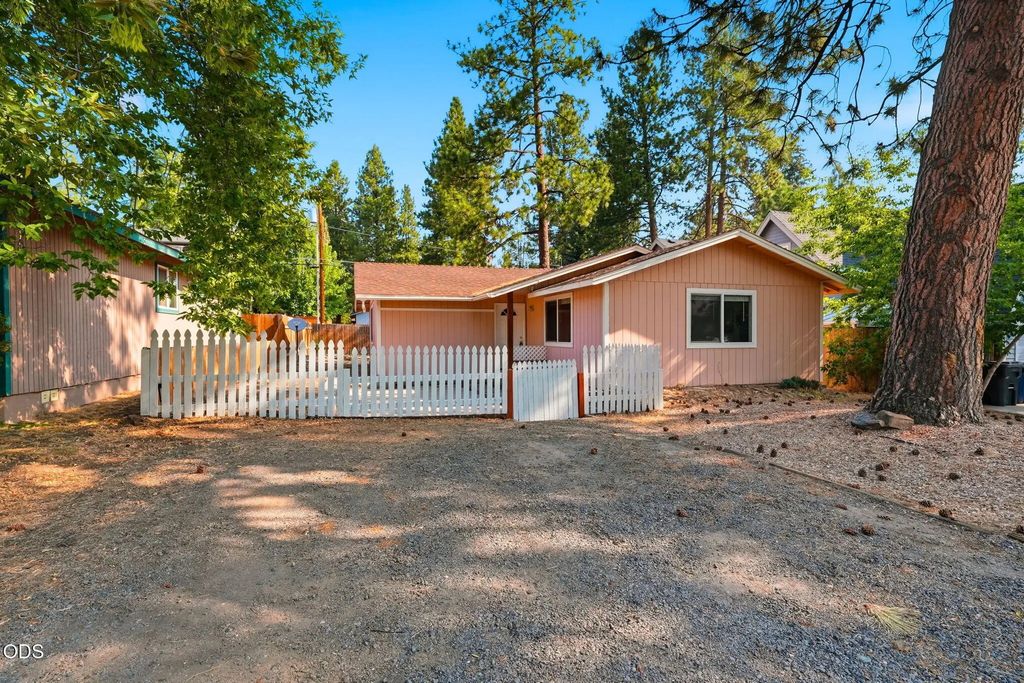 1454 Nw Fresno Avenue, Bend