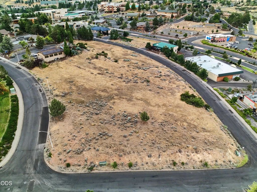 Dahlia Street 6 & 7, Klamath Falls
