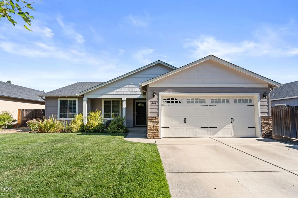 908 Archer Drive, Medford